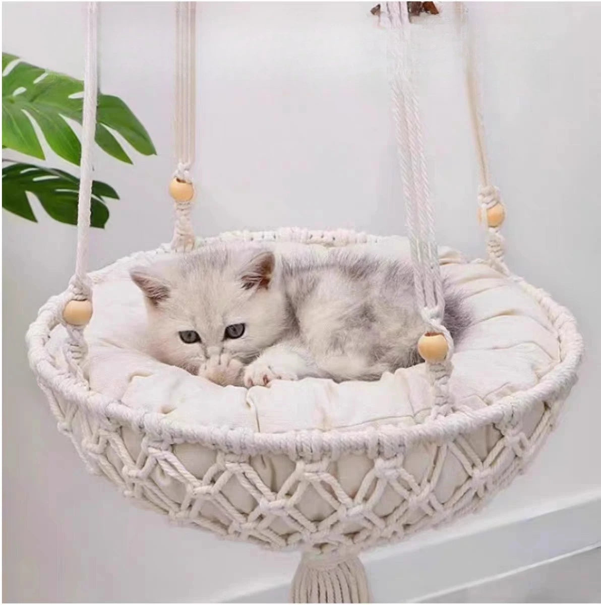 Hanging Hand‑woven Hammock Swing Cat Bed Boho  Pet Swing Nest Tassel Cat Sleeping Bed for Indoor Wall Ceiling Mount