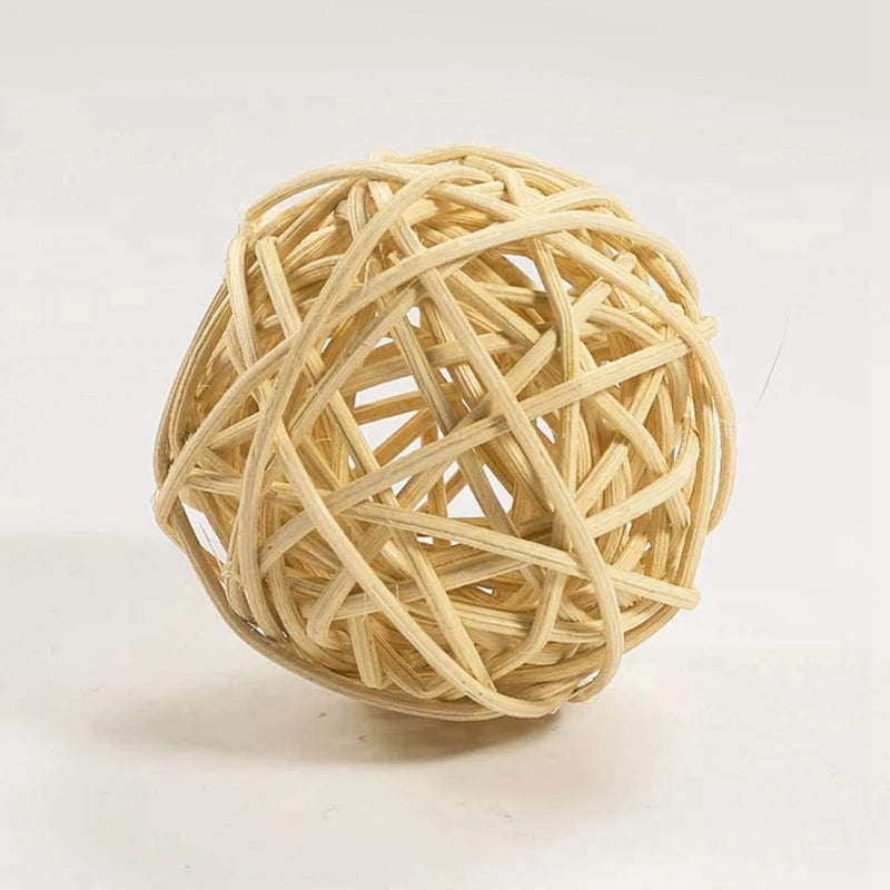 4PCS  Natural Grass Ball Chew Toy  For Rabbit Hamster Guinea Pig For Tooth Cleaning